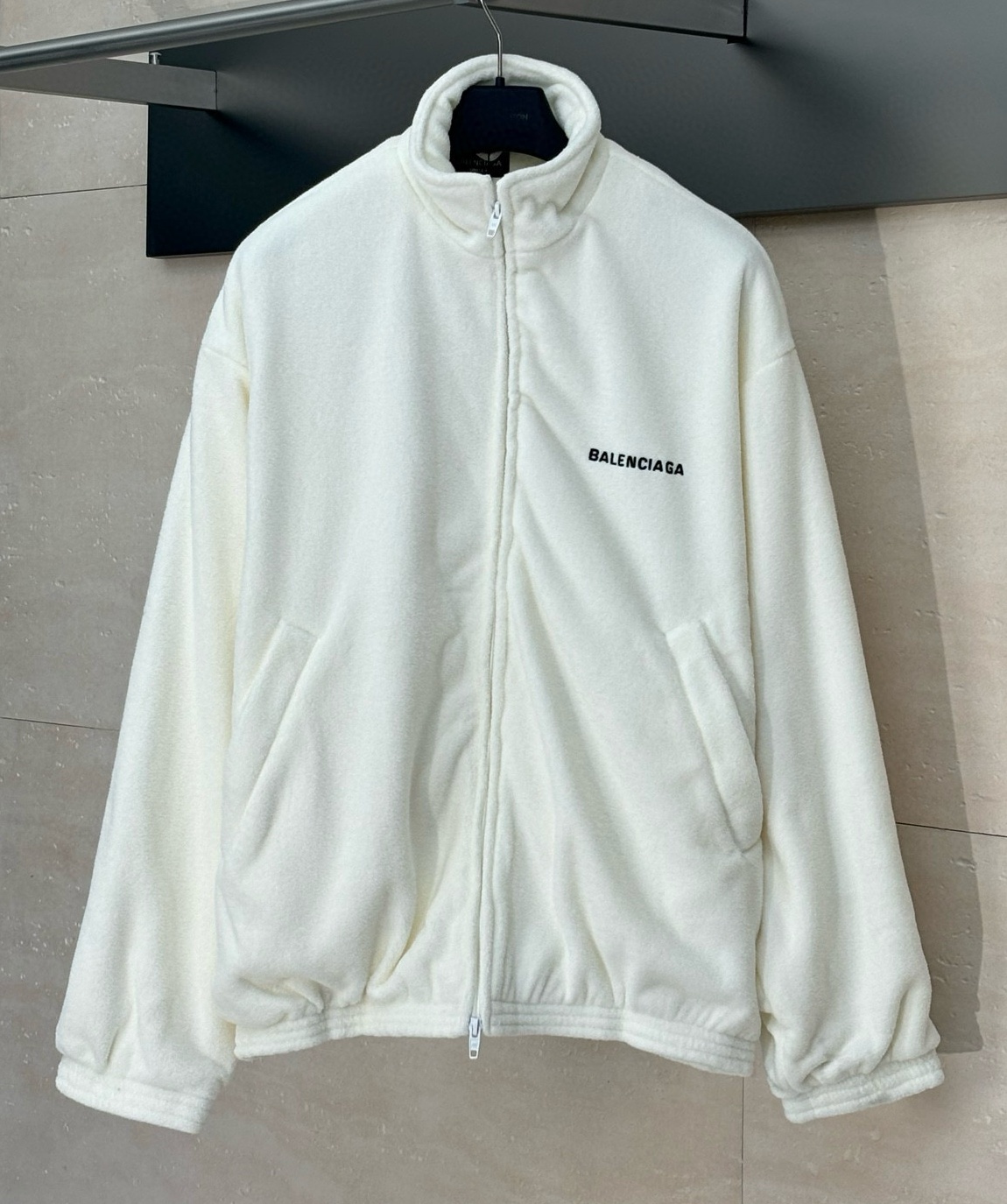 [홍콩명품.BALENCIAGA] 발렌시아가 2025 남성용 자켓 BL1244 HD 홍콩명품의류,구매대행,온라인명품