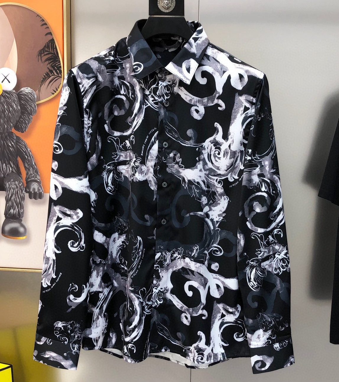 [홍콩명품] 베르사체 2025 남성용 셔츠 VC221 PD 홍콩명품의류,구매대행,온라인명품