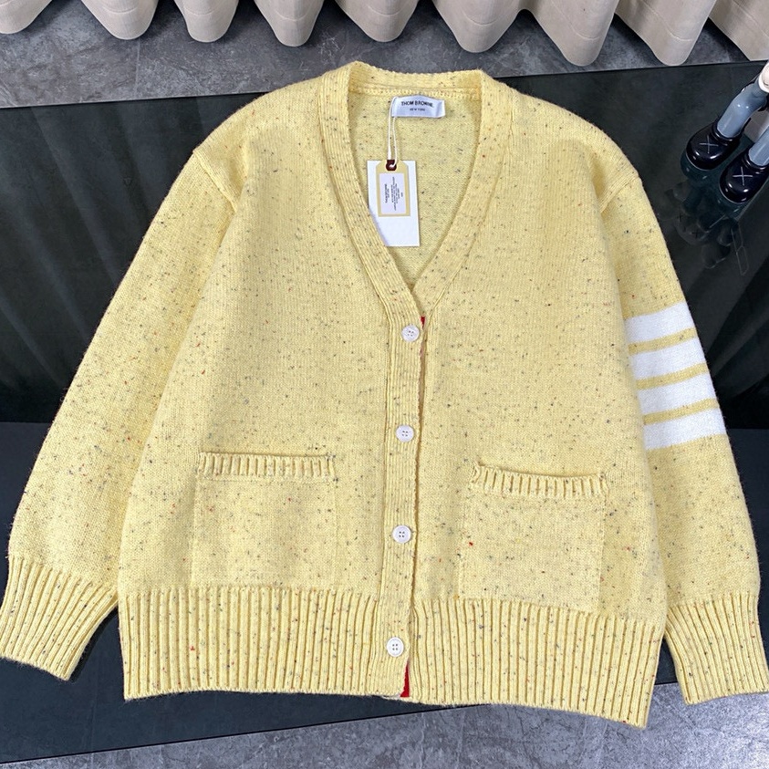 [홍콩명품.THOM BROWNE ] 톰 브라운 2025 남성용 니트 가디건  TB1235 ZW 홍콩명품의류,구매대행,온라인명품