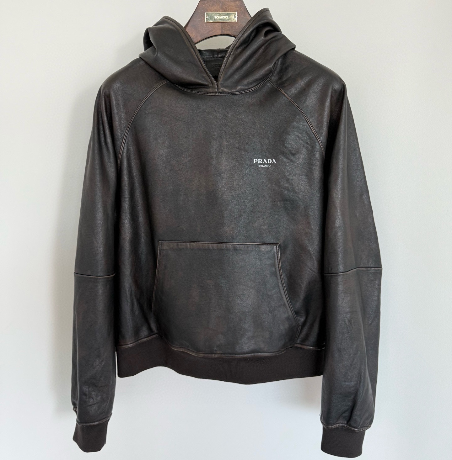[홍콩명품.PRADA] 프라다 2025 남성용 양가죽자켓 PD1403 HD 홍콩명품의류,구매대행,온라인명품