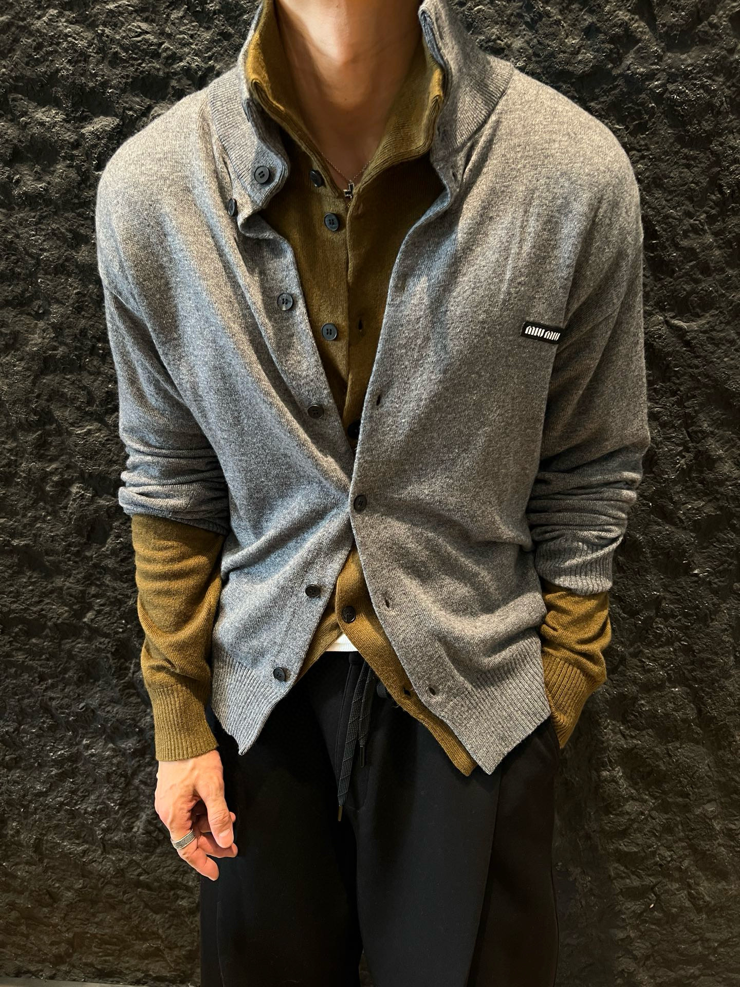 [홍콩명품,MIU MIU] 미우미우 2025 울 가디건 MM053 HD 홍콩명품의류,구매대행,온라인명품