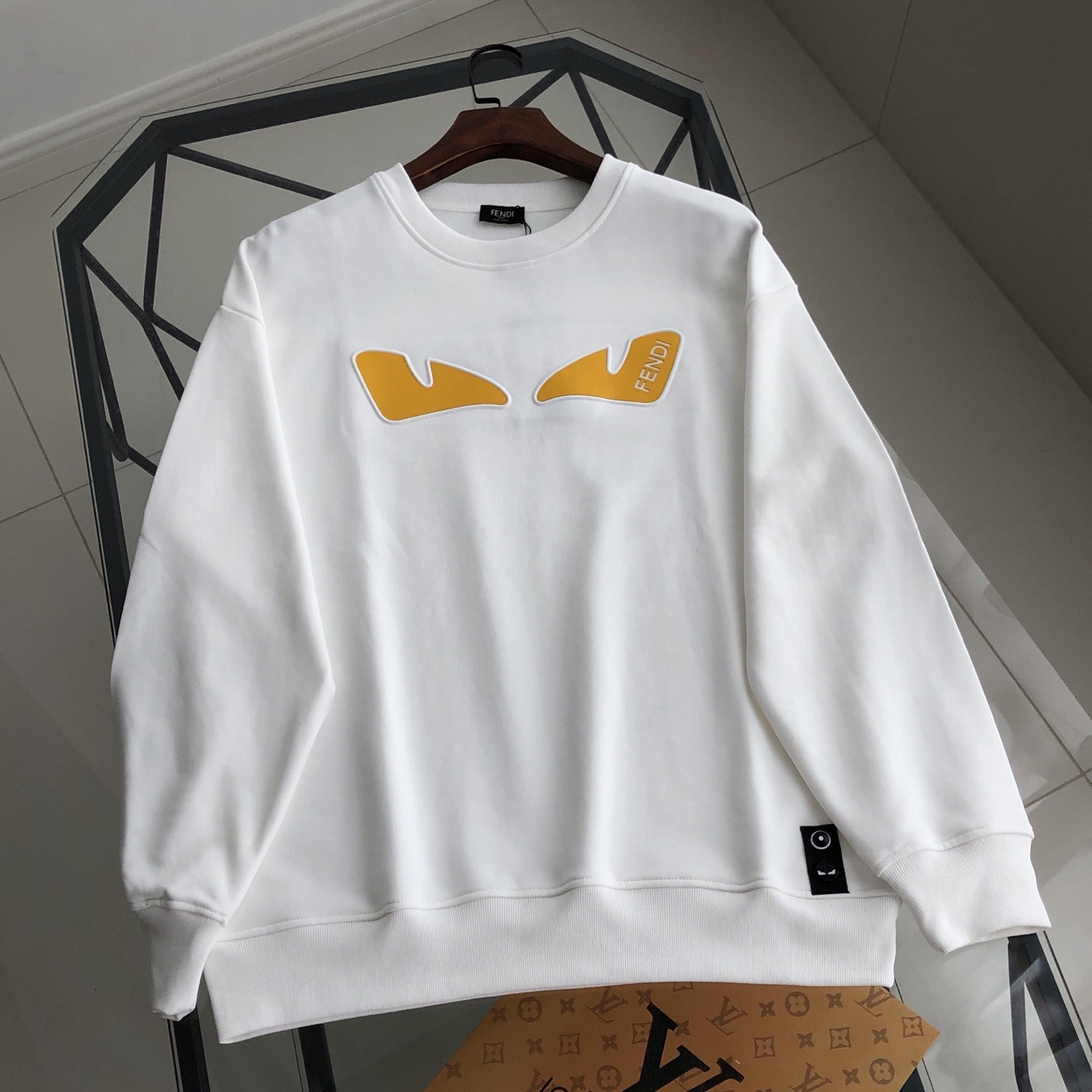 [홍콩명품,FENDI] 펜디2025 남성용 맨투맨 FD601 PD 홍콩명품의류,구매대행,온라인명품