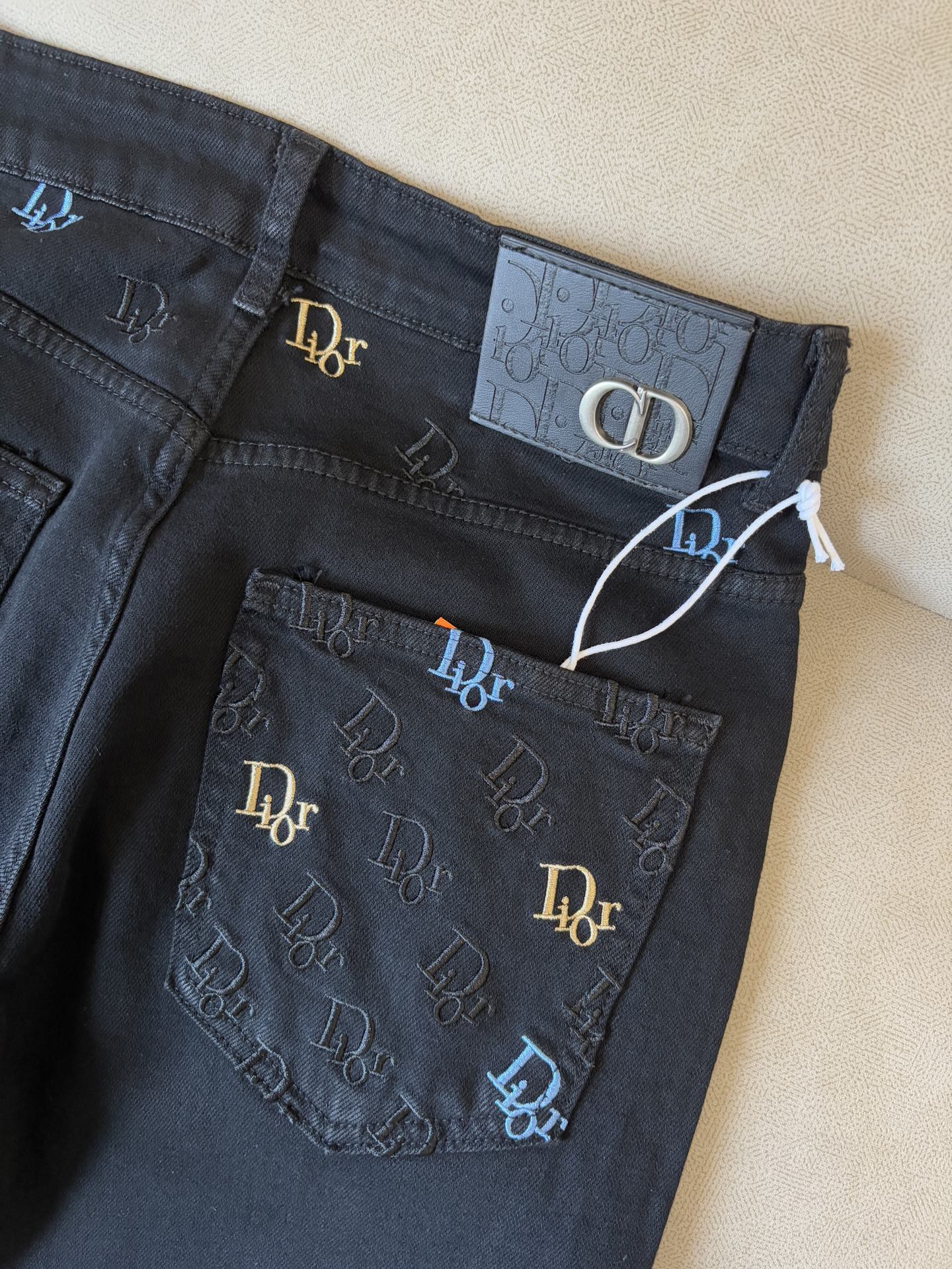 [홍콩명품.Christian Dior]크리스챤 디올 2025 남성용 청바지 CD970 YB 홍콩명품의류,구매대행,온라인명품