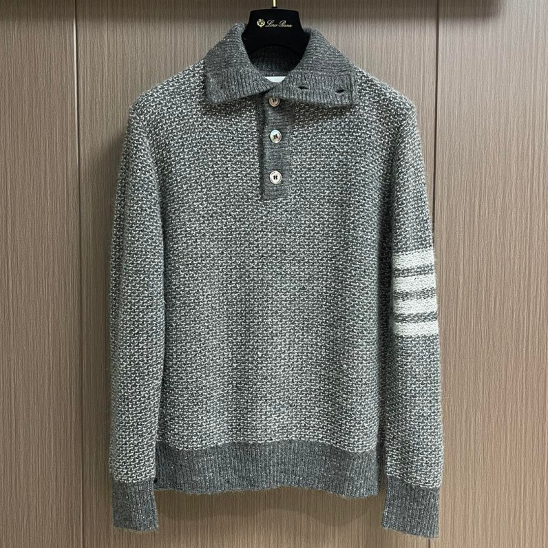 [홍콩명품.THOM BROWNE ] 톰 브라운 2025 남성용 울 풀오버 TB1285 HD 홍콩명품의류,구매대행,온라인명품