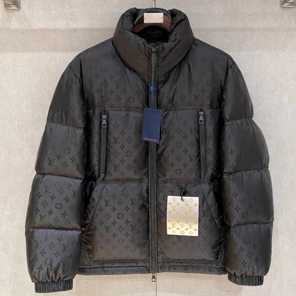 [홍콩명품.LOUIS VUITTON] 루이비통 2025 남성용 덕다운패딩 LV2144 HD 홍콩명품의류,구매대행,온라인명품