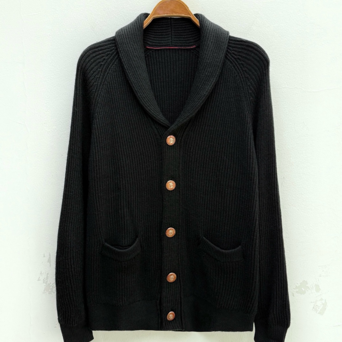 [홍콩명품.BRUNELLO CUCINELLI]브루넬로 쿠치넬리 2025 남성용 울 가디건 BL1281 HD 홍콩명품의류,구매대행,온라인명품