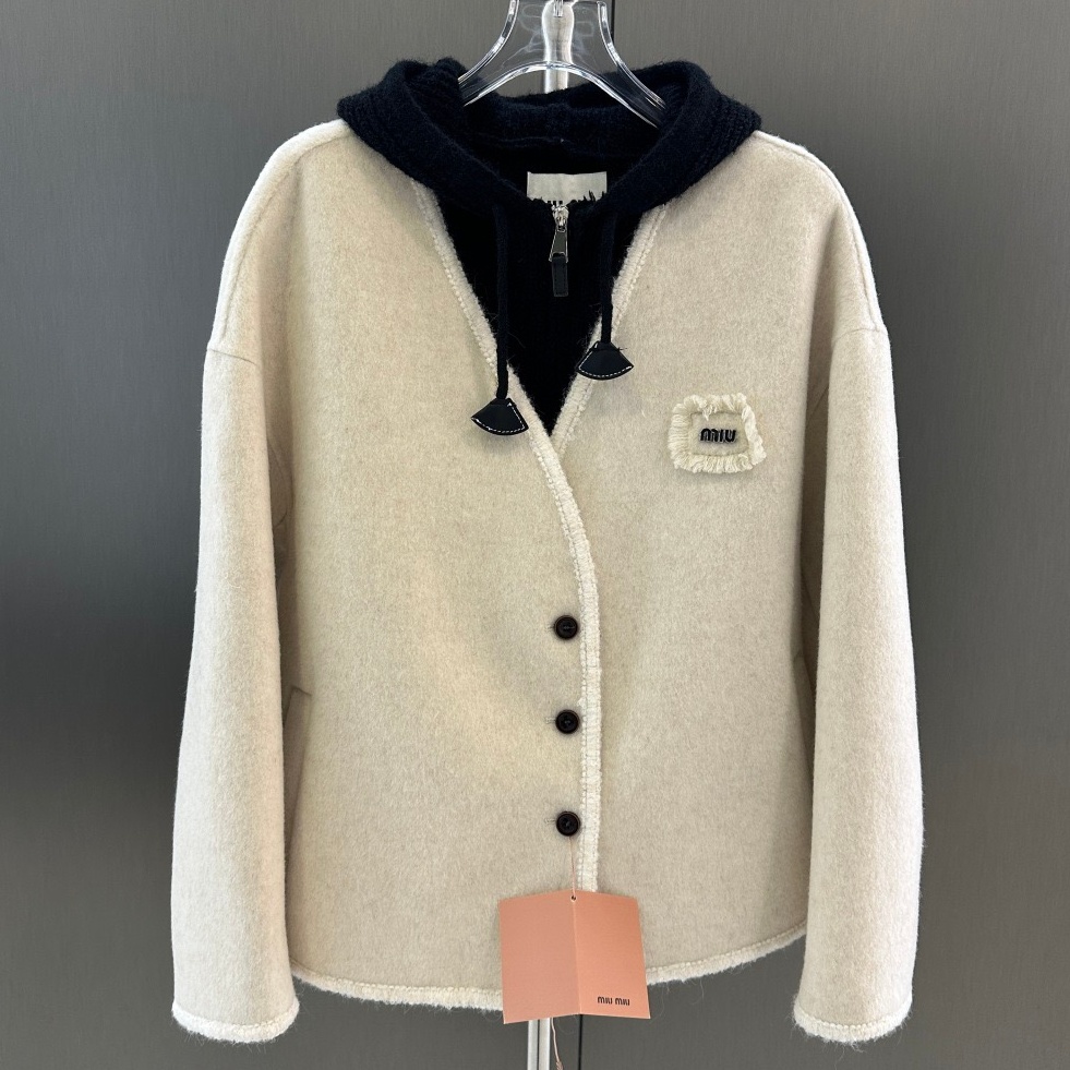 [[홍콩명품,MIU MIU] 미우미우 2025 여성용 자켓 WA5951 JS 홍콩명품의류,구매대행,온라인명품