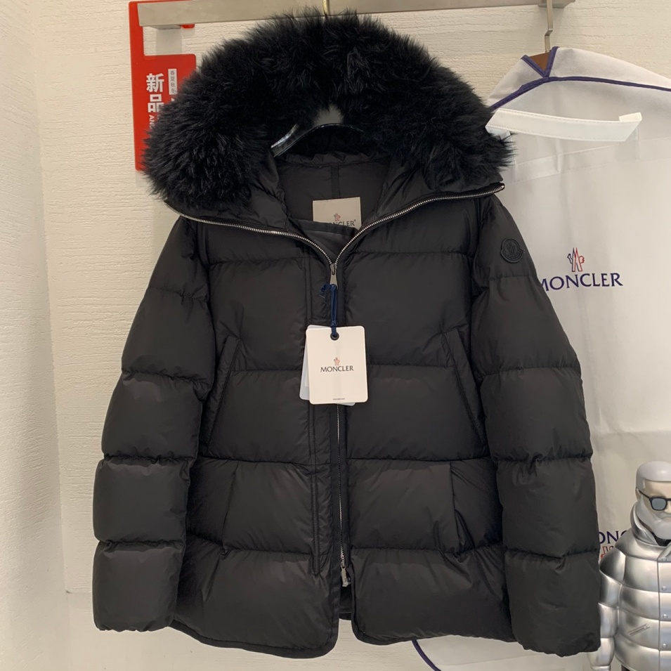 [홍콩명품.MONCLER] 몽클레어 2025 여성 구스다운 패딩 WA6043 JS  홍콩명품의류,구매대행,온라인명품