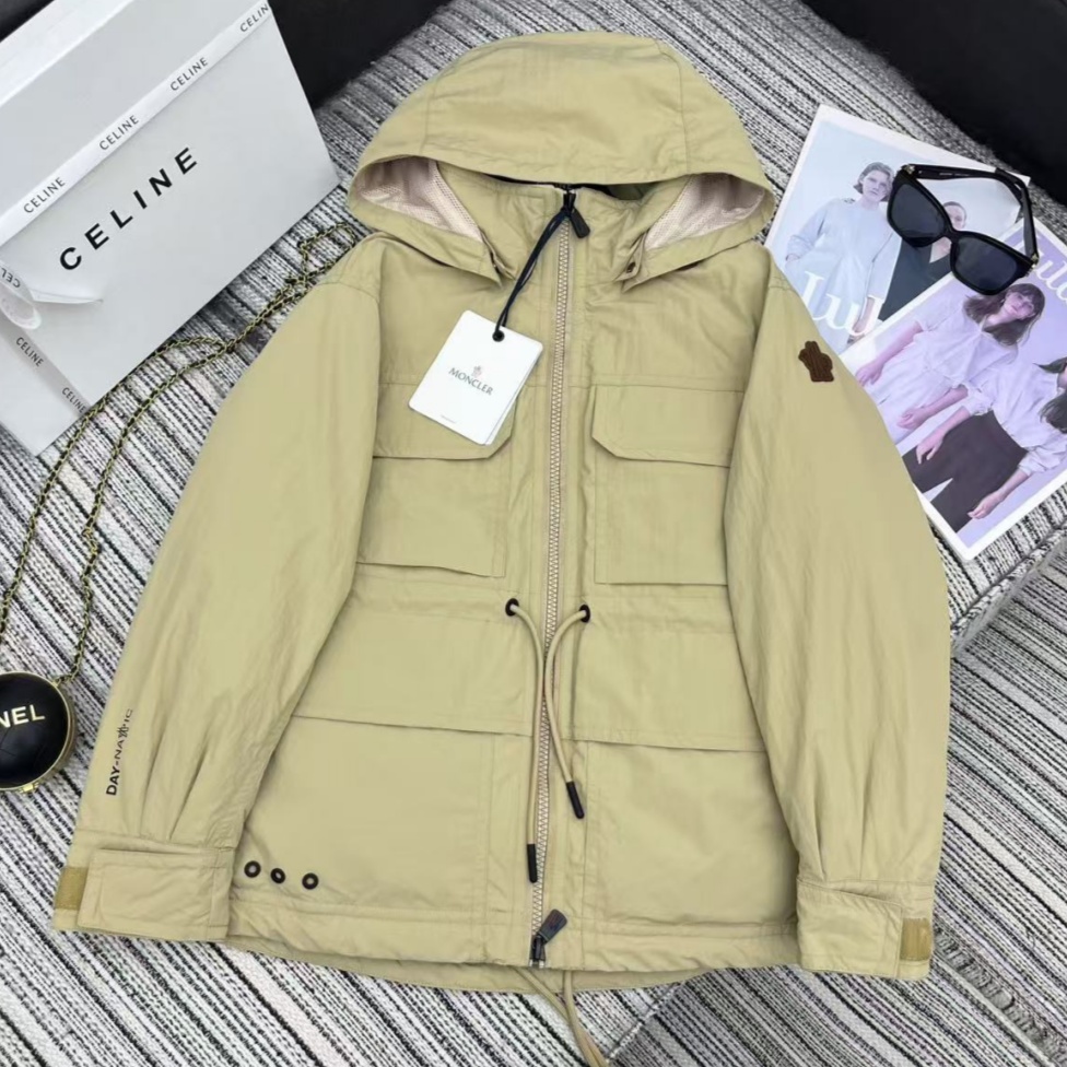 [홍콩명품.MONCLER] 몽클레어 2025 여성 구스다운 패딩 WA6064 JS  홍콩명품의류,구매대행,온라인명품