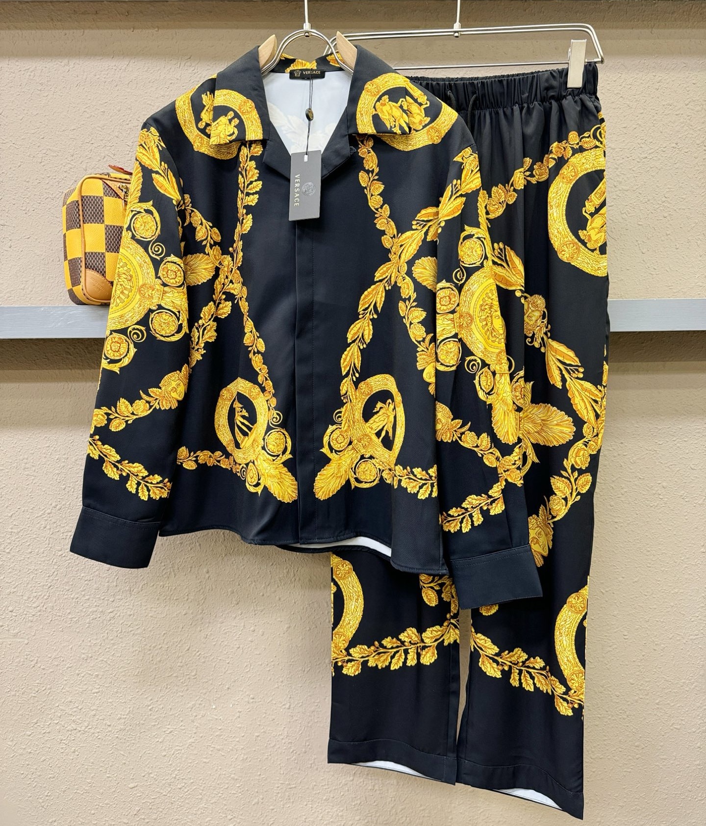 [홍콩명품] 베르사체 2025 남성용 실크잠옷세트 VC235 PD 홍콩명품의류,구매대행,온라인명품
