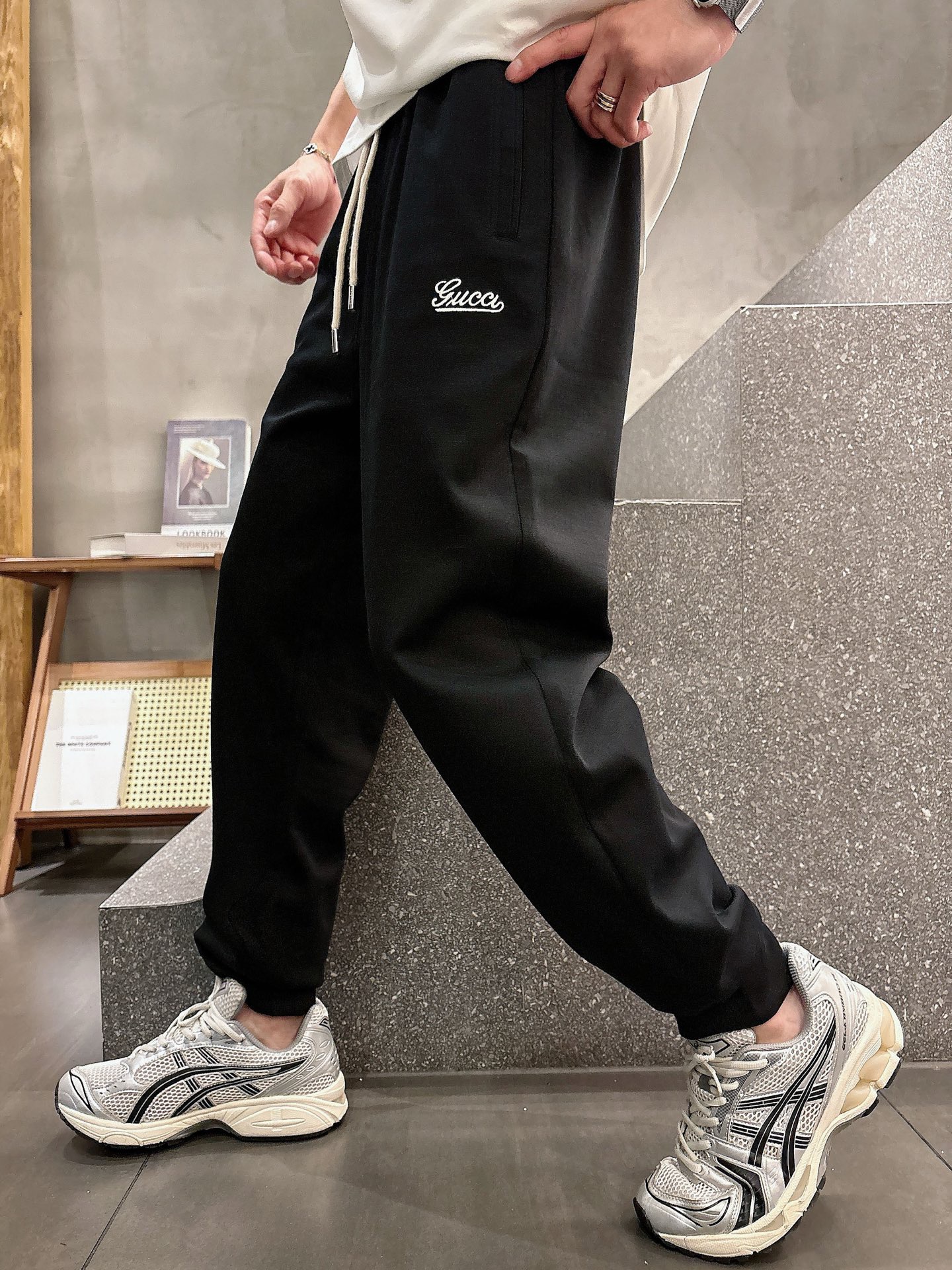 [홍콩명품.GUCCI] 구찌 2025 남성용 추리닝바지 GC562 PD 홍콩명품의류,구매대행,온라인명품