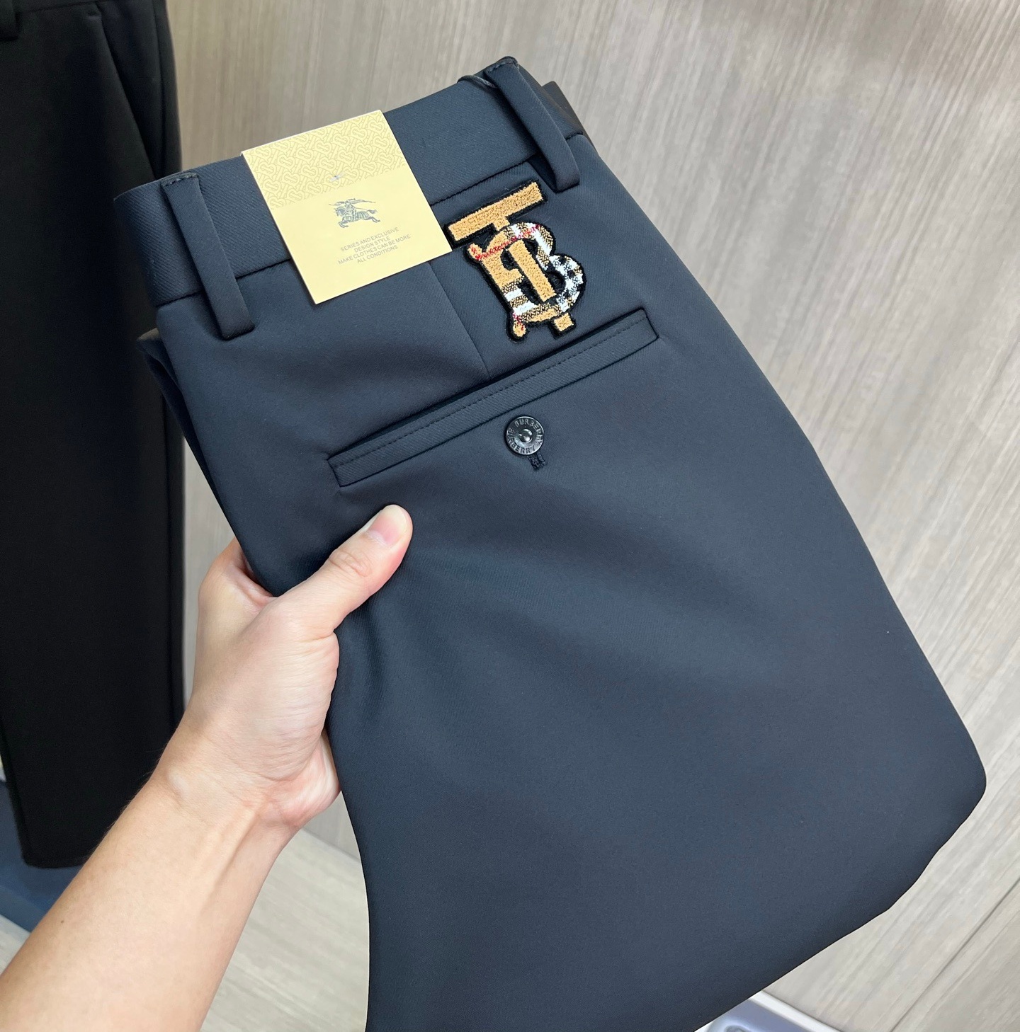 [홍콩명품.BURBERRY] 버버리 2025 남성용 바지 BU1451 PD 홍콩명품의류,구매대행,온라인명품