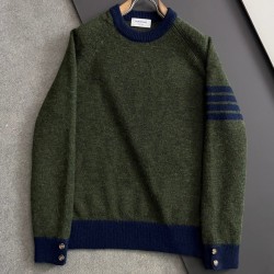 [홍콩명품.THOM BROWNE ] 톰 브라운 2026 남성용 니트 풀오버 TB1368  PD 홍콩명품의류,구매대행,온라인명품