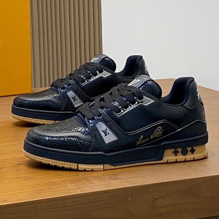 [홍콩명품.Louis Vuitton] 루이비통 2026 남성용 스니커즈 LV862 SH-E 홍콩명품의류,구매대행,온라인명품