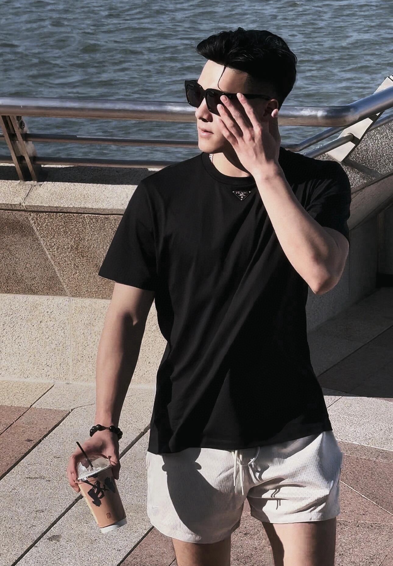 [홍콩명품.PRADA] 프라다 2026 남성용 반팔티 PD1732 PD 홍콩명품의류,구매대행,온라인명품