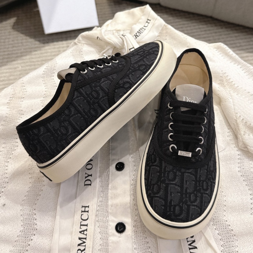 [홍콩명품.Christian Dior ] 크리스챤 디올 2026 여성용 스니커즈 운동화 WA6087 DN 홍콩명품의류,구매대행,온라인명품