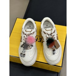 [홍콩명품,FENDI] 펜디 2026 여성용 스니커즈 운동화 WA6106 DN 홍콩명품의류,구매대행,온라인명품
