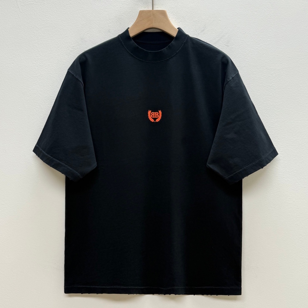 [홍콩명품.BALENCIAGA] 발렌시아가 2026 남성용 반팔 BL1357 HD  홍콩명품의류,구매대행,온라인명품