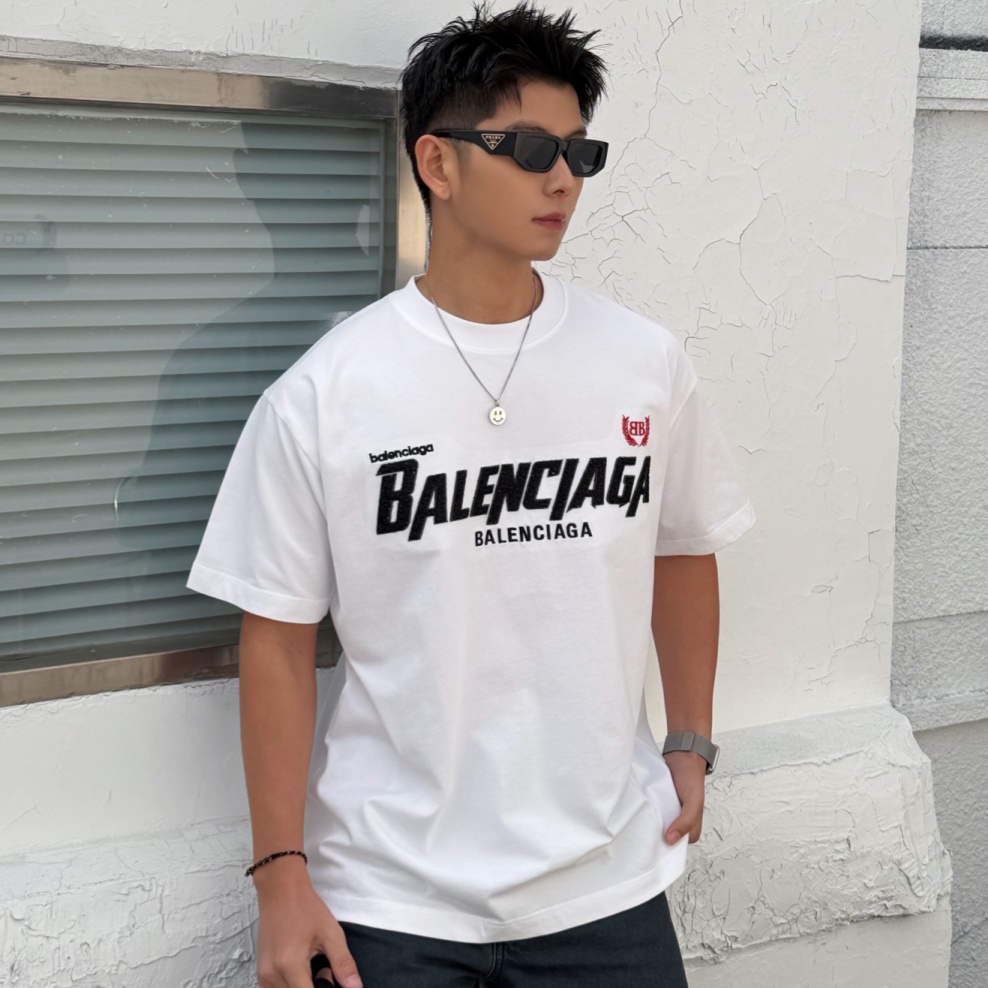 [홍콩명품.BALENCIAGA] 발렌시아가 2026 남성용 반팔 BL1365 PD 홍콩명품의류,구매대행,온라인명품