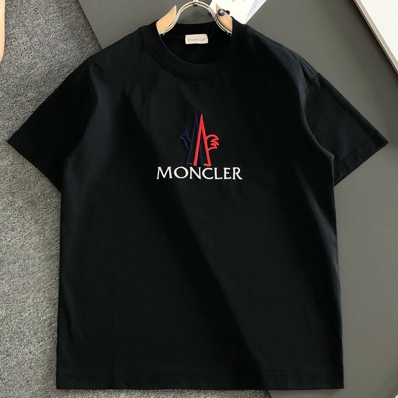 [홍콩명품.MONCLER] 몽클레어 2026 남성용 반팔티 MQ1678 PD 홍콩명품의류,구매대행,온라인명품
