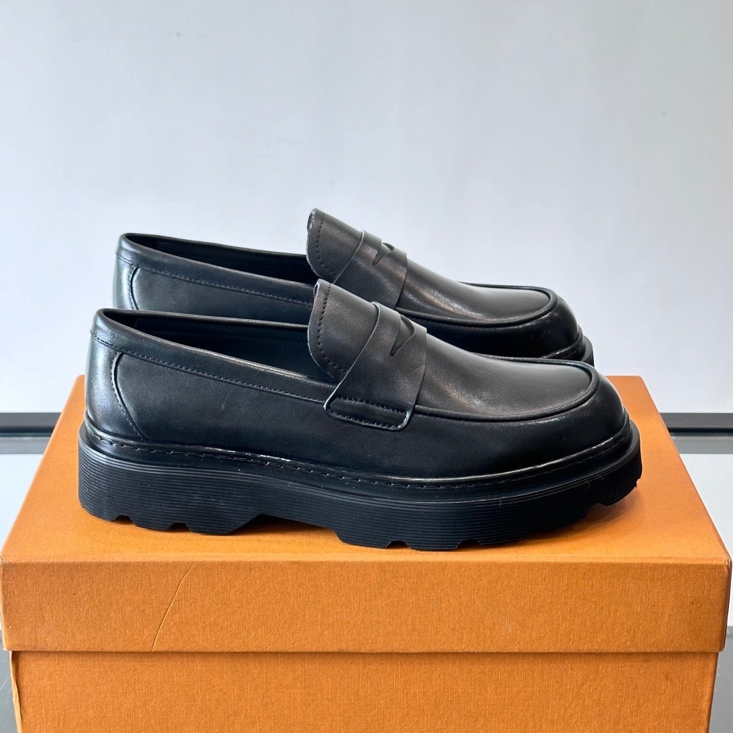 [홍콩명품.TODS] 토즈 2026 남성용 스니커즈 TD064 SH-E 홍콩명품의류,구매대행,온라인명품