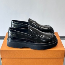 [홍콩명품.TODS] 토즈 2026 남성용 스니커즈 TD065 SH-E 홍콩명품의류,구매대행,온라인명품