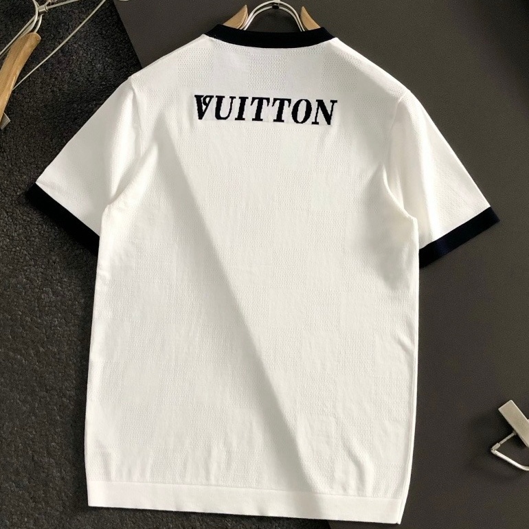 [홍콩명품.LOUIS VUITTON] 루이비통 2026 남성용 니트반팔 LV2965 PD 홍콩명품의류,구매대행,온라인명품