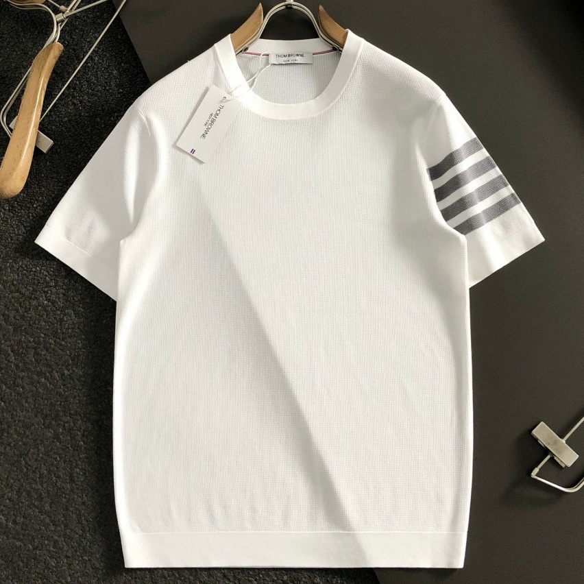 [홍콩명품.THOM BROWNE ] 톰 브라운 2026 남성용 니트반팔 TB1432 PD  홍콩명품의류,구매대행,온라인명품