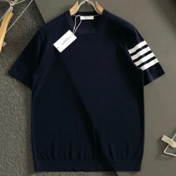 [홍콩명품.THOM BROWNE ] 톰 브라운 2026 남성용 니트반팔 TB1433 PD  홍콩명품의류,구매대행,온라인명품