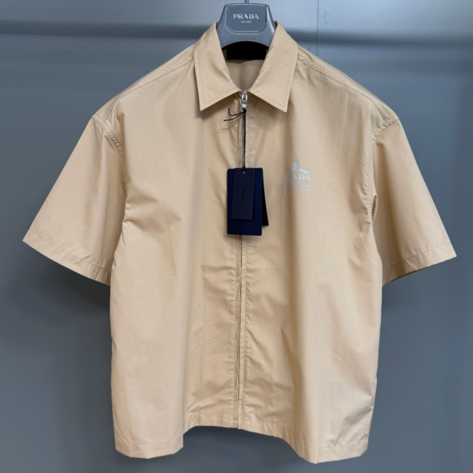 [홍콩명품.PRADA] 프라다 2026 남성용 반팔셔츠 PD1932 PD 홍콩명품의류,구매대행,온라인명품