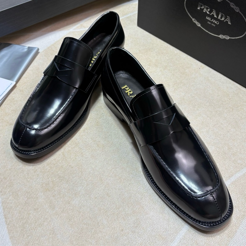 [홍콩명품.PRADA] 프라다 2026 남성용 로퍼 PD714 SH-E 홍콩명품의류,구매대행,온라인명품