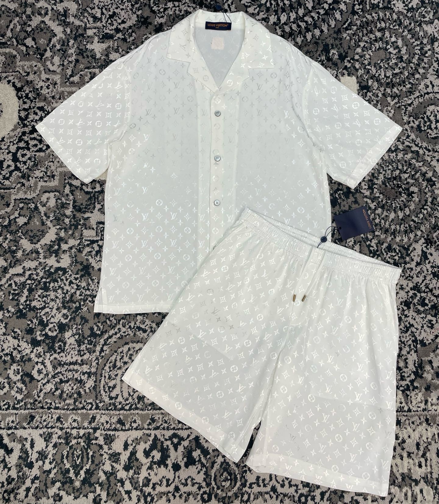 [홍콩명품.LOUIS VUITTON] 루이비통 2026 남성용 반팔셔츠세트 LV3161 YB 홍콩명품의류,구매대행,온라인명품