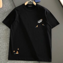 [홍콩명품.LOUIS VUITTON] 루이비통 2026 남성용 반팔 LV3206 PD 홍콩명품의류,구매대행,온라인명품