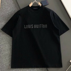[홍콩명품.LOUIS VUITTON] 루이비통 2026 남성용 반팔 LV3222 PD 홍콩명품의류,구매대행,온라인명품