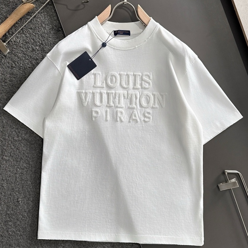 [홍콩명품.LOUIS VUITTON] 루이비통 2026 남성용 반팔 LV3223 PD 홍콩명품의류,구매대행,온라인명품
