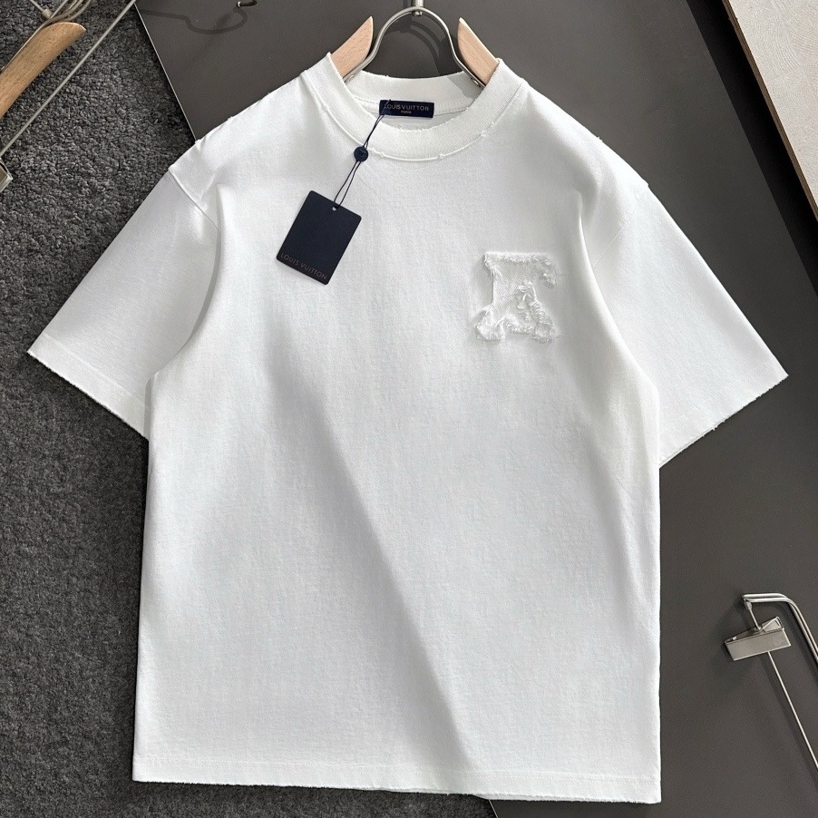 [홍콩명품.LOUIS VUITTON] 루이비통 2026 남성용 반팔 LV3227 PD 홍콩명품의류,구매대행,온라인명품