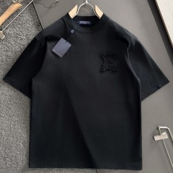 [홍콩명품.LOUIS VUITTON] 루이비통 2026 남성용 반팔 LV3228 PD 홍콩명품의류,구매대행,온라인명품