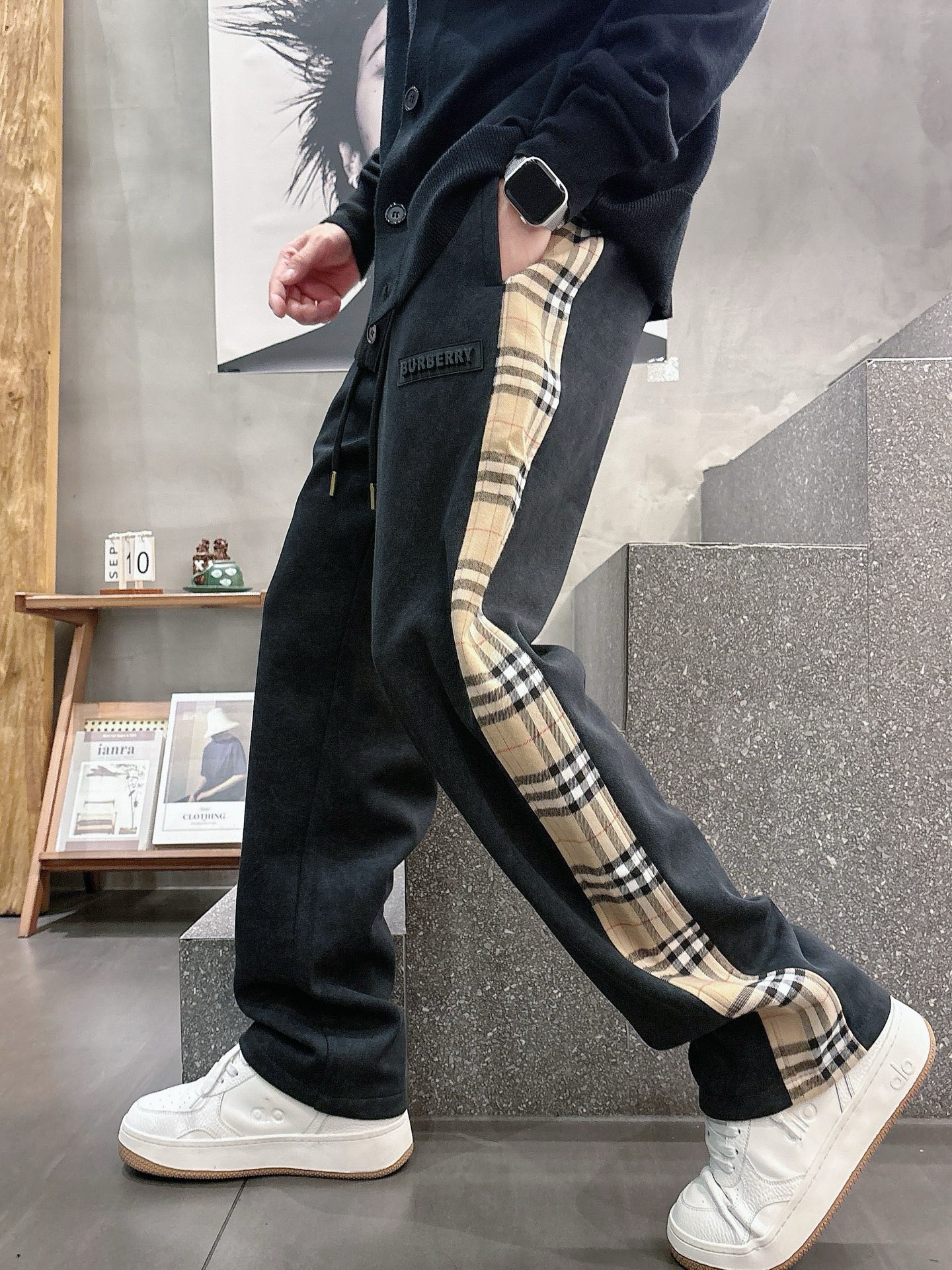 [홍콩명품.BURBERRY] 버버리 2026 남성용 추리닝바지 BU1832 PD 홍콩명품의류,구매대행,온라인명품