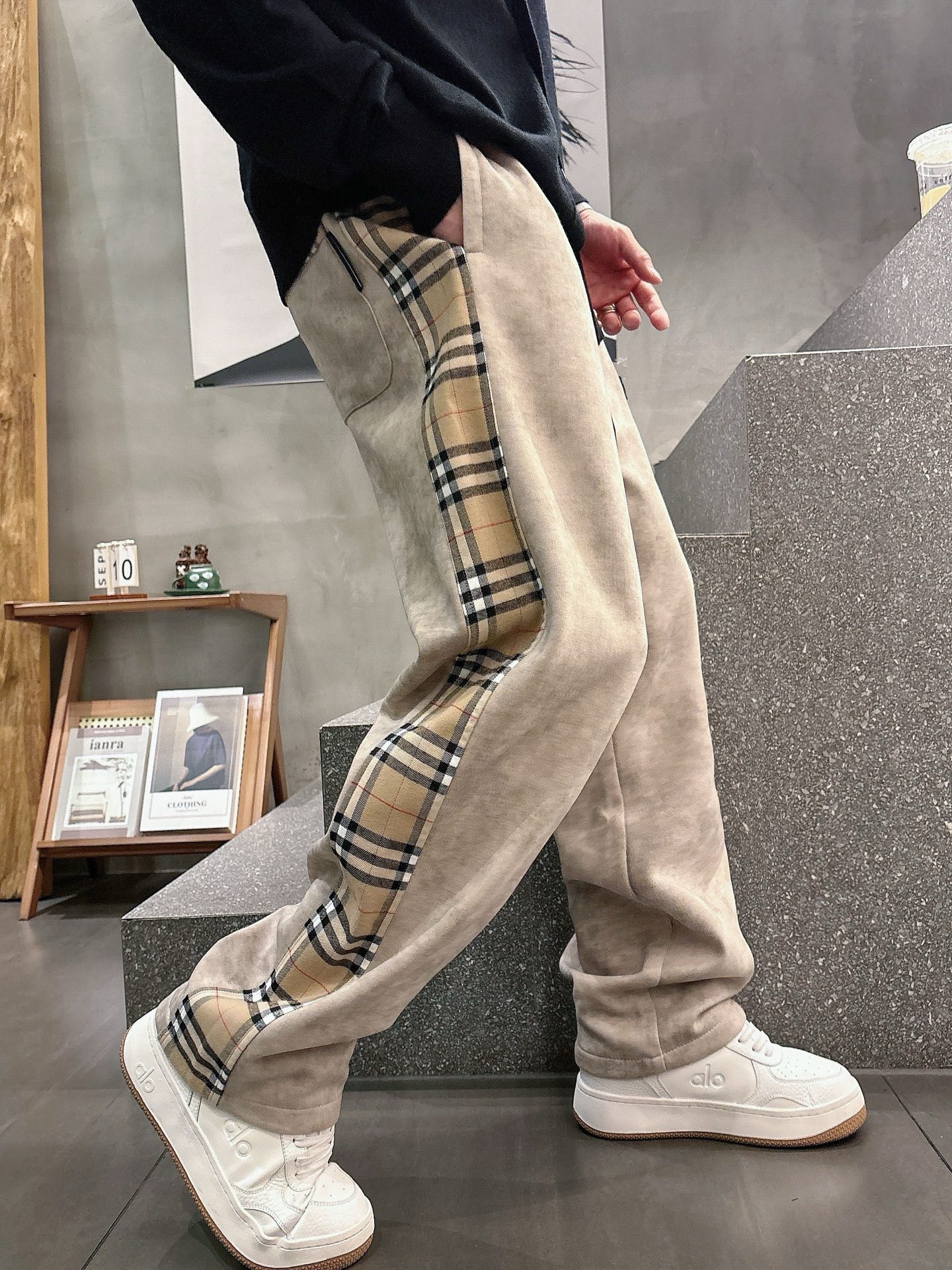 [홍콩명품.BURBERRY] 버버리 2026 남성용 추리닝바지 BU1833 PD 홍콩명품의류,구매대행,온라인명품