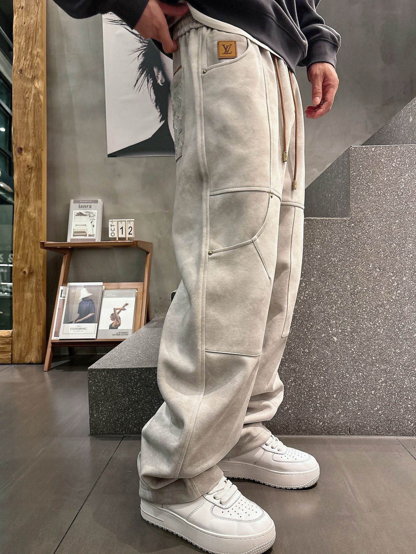 [홍콩명품.LOUIS VUITTON] 루이비통 2026 남성용 추리닝바지 LV3572 PD 홍콩명품의류,구매대행,온라인명품