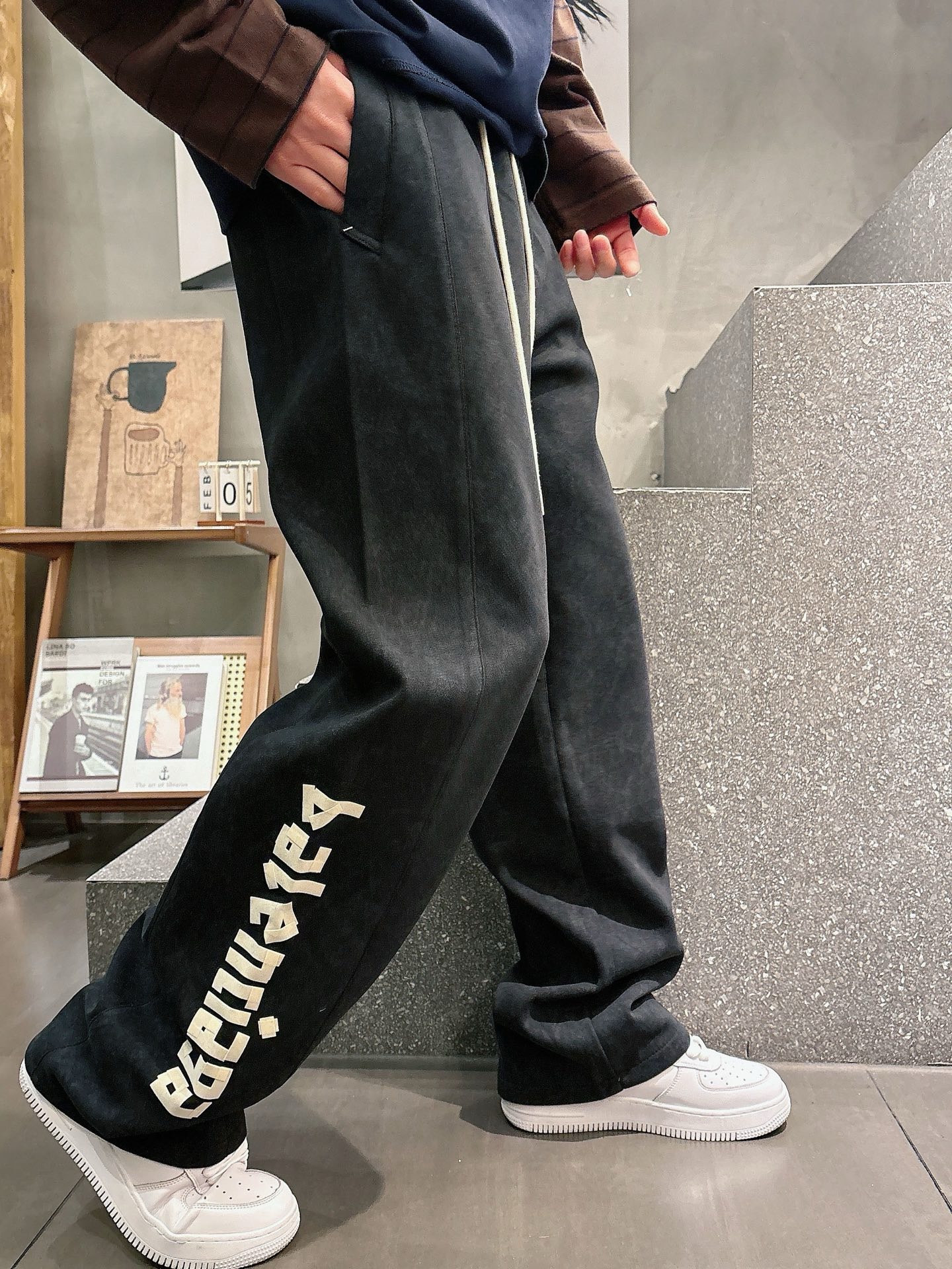[홍콩명품.BALENCIAGA] 발렌시아가 2026 남성용 추리닝바지 BL15022 PD 홍콩명품의류,구매대행,온라인명품