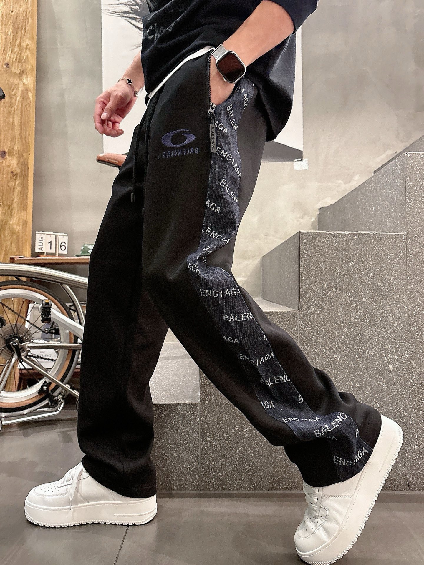 [홍콩명품.BALENCIAGA] 발렌시아가 2026 남성용 추리닝바지 BL1515 PD 홍콩명품의류,구매대행,온라인명품