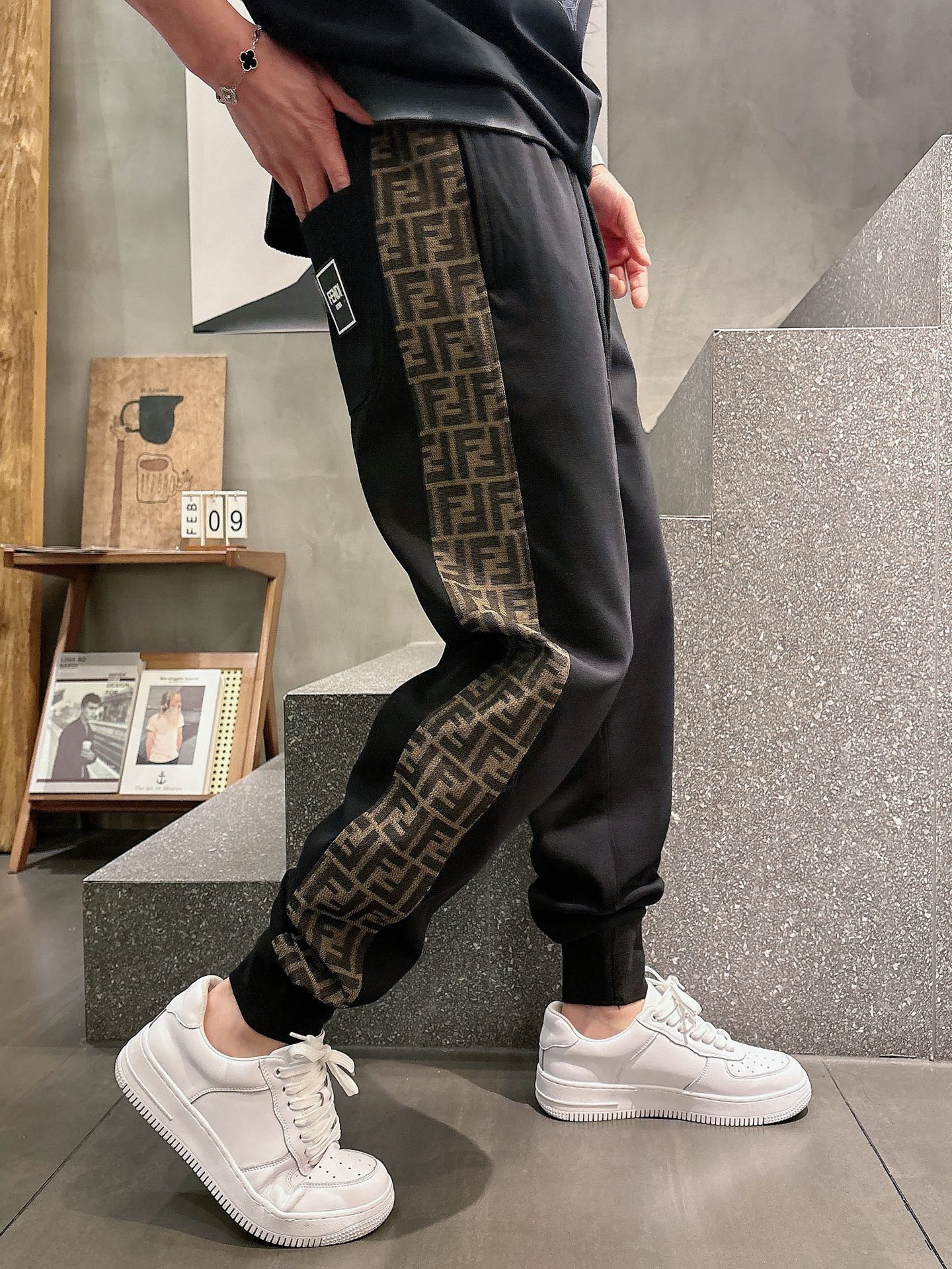 [홍콩명품,FENDI] 펜디 2026 남성용 추리닝바지 FD867 PD 홍콩명품의류,구매대행,온라인명품