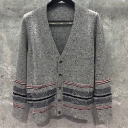 [홍콩명품.THOM BROWNE ] 톰 브라운 2026 남성용 니트가디건 TB1522 PD 홍콩명품의류,구매대행,온라인명품