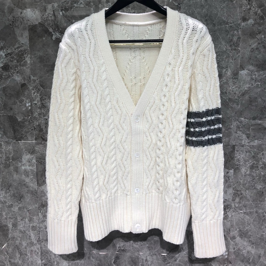 [홍콩명품.THOM BROWNE ] 톰 브라운 2026 남성용 니트가디건 TB1526 PD 홍콩명품의류,구매대행,온라인명품