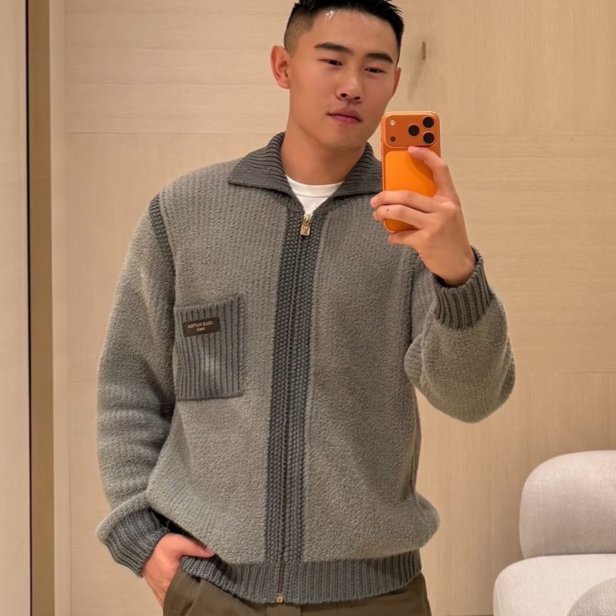 [홍콩명품.LOUIS VUITTON] 루이비통 2026 남성용 니트 가디건 자켓 LV3830 PD 홍콩명품의류,구매대행,온라인명품