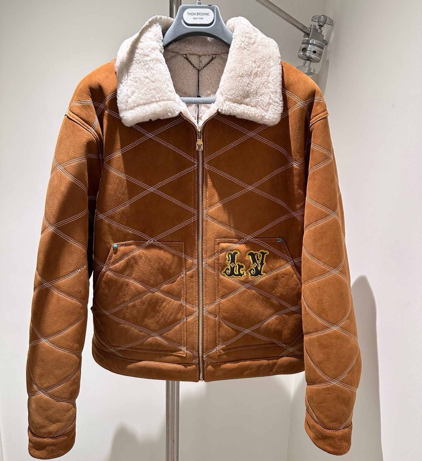[홍콩명품.LOUIS VUITTON] 루이비통 2026 남성용  모피일체 가죽자켓 LV3913 HD 홍콩명품의류,구매대행,온라인명품