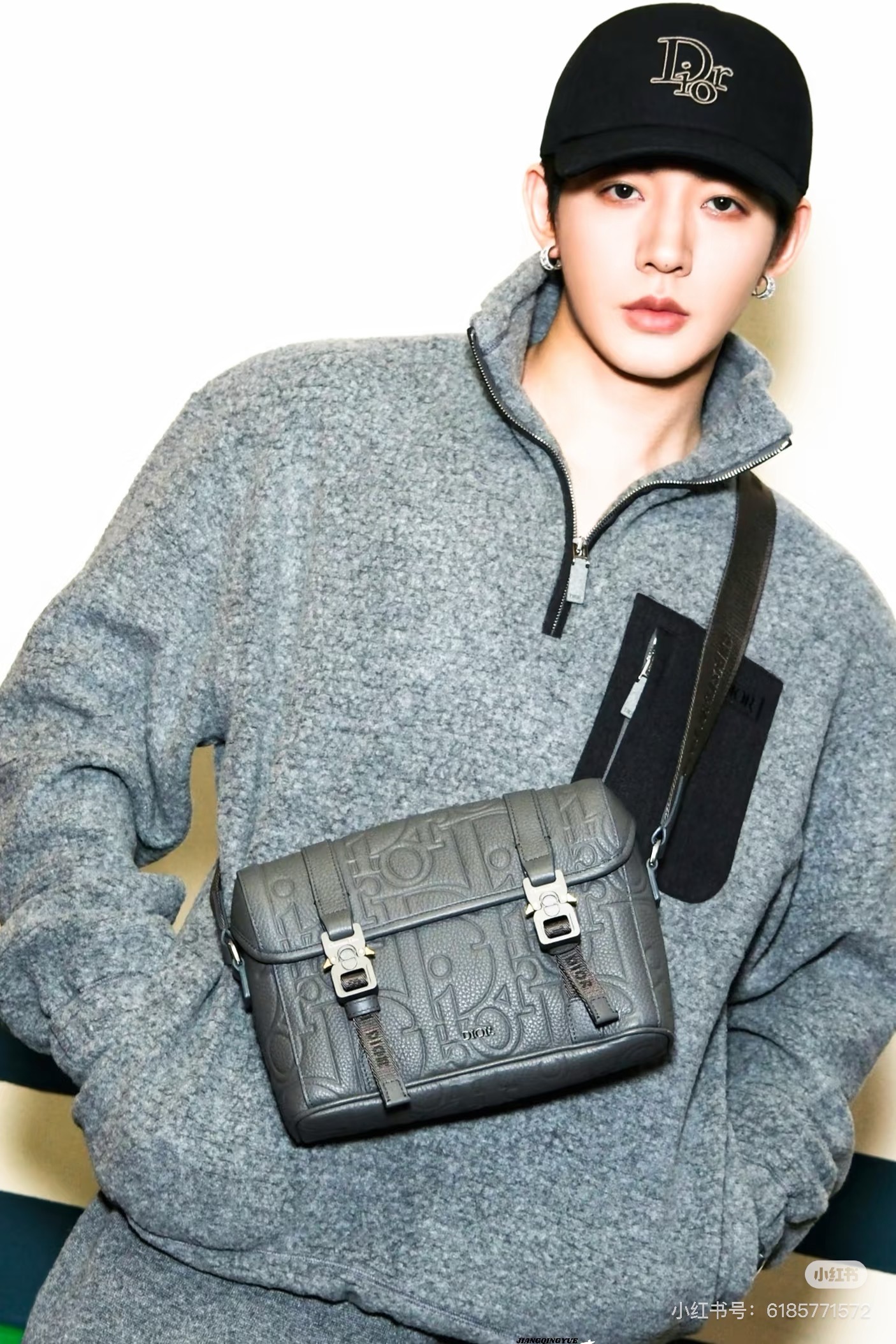 [홍콩명품.Christian Dior] 크리스챤 디올 2026 남성용 긴팔티 CD2171 PD 홍콩명품의류,구매대행,온라인명품