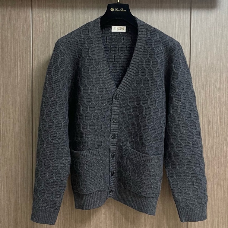 [홍콩명품.BRUNELLO CUCINELLI]브루넬로 쿠치넬리 2026 남성용 울 가디건 BL1858 HD 홍콩명품의류,구매대행,온라인명품